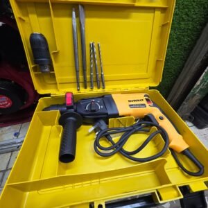 Dewalt Rotary Hammer 800W (With two chunks)